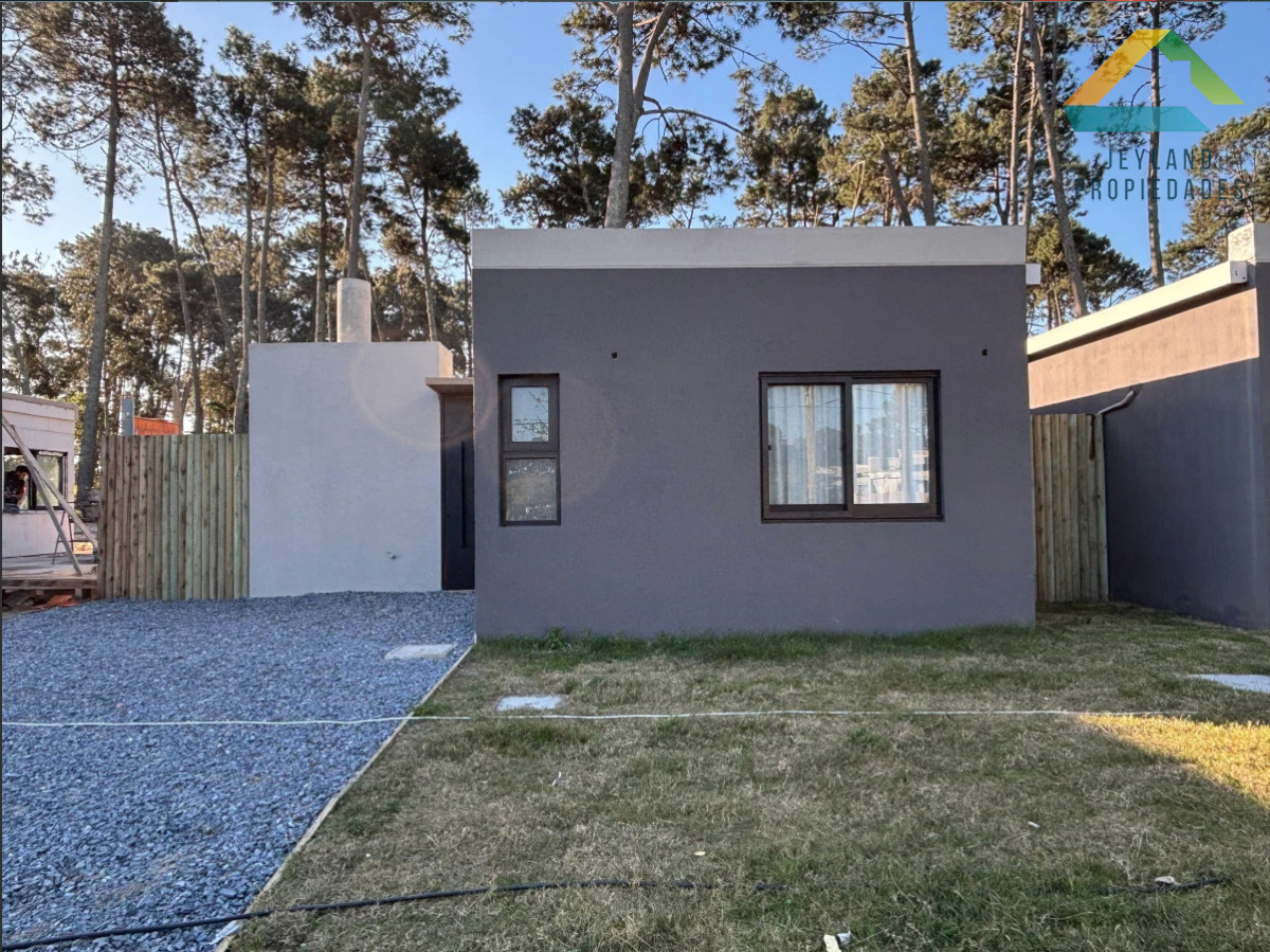 Casa ID.265 - SE VENDE CASA EN PARQUE BURNETT 