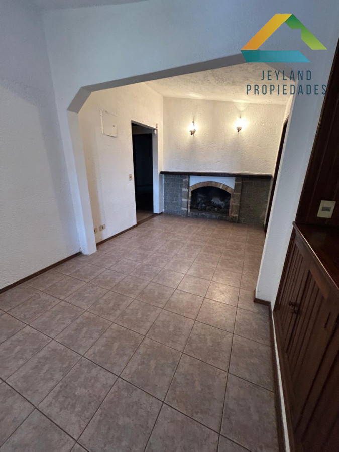 Casa ID.438 - SE VENDE CASA DE 2 DORMITORIOS 