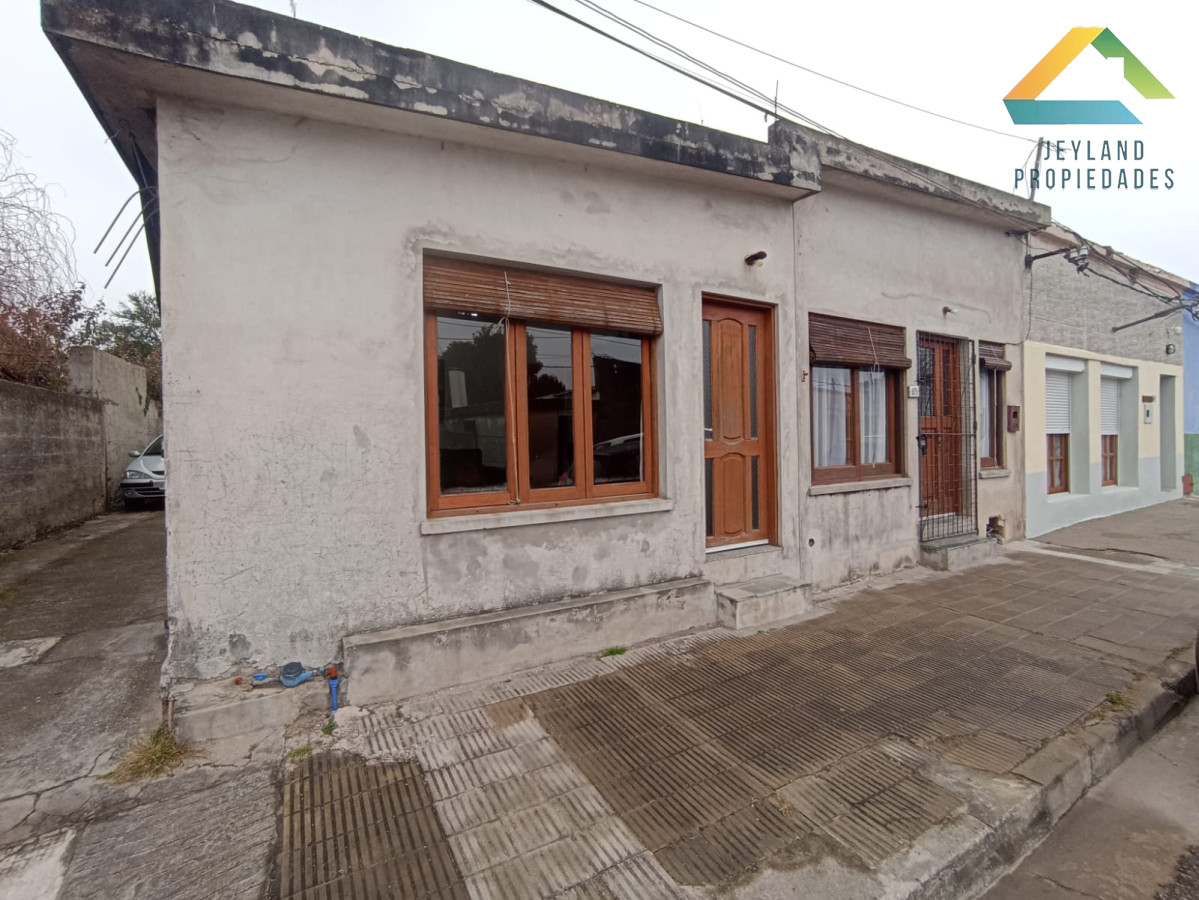 Casa ID.193 - SE VENDE CASA MAS APTO SAN CARLOS