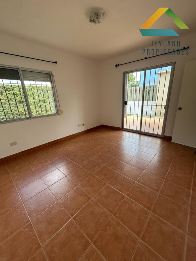 Casa ID.447 - SE ALQUILA CASA 1 DORM EN BARRIO LAS MARIAS