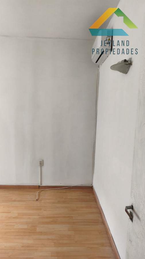 Casa ID.563 - SE VENDE CASA EN CENTRO DE SAN CARLOS - APTA PARA BANCO