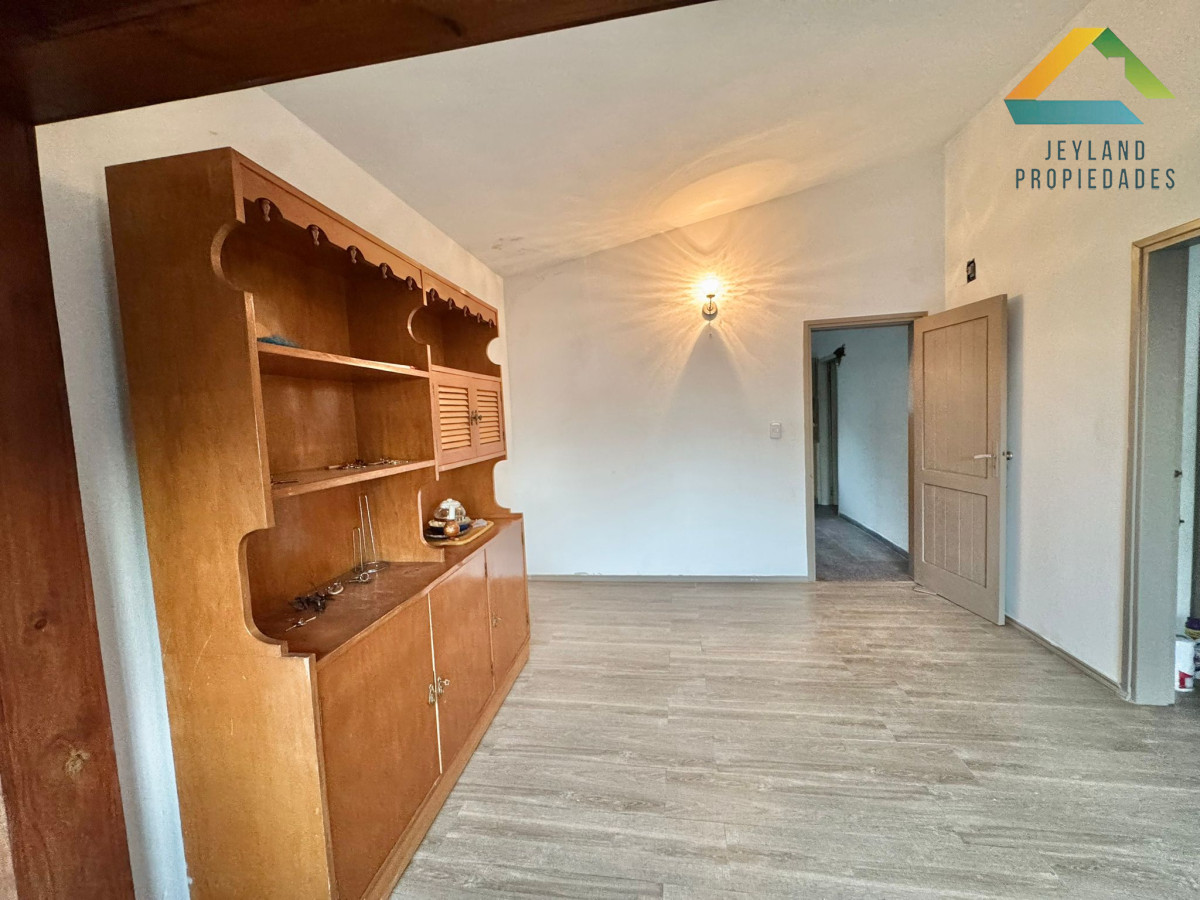 Casa ID.277 - SE VENDE CASA EN BARRIO LEONEL