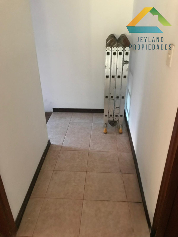 Casa ID.549 - SE VENDE VIVIENDA COVISANCAR 1, DE 3 DORMITORIOS SAN CARLOS 