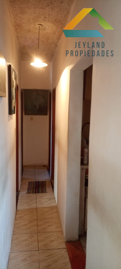 Casa ID.173 - SE VENDE CASA BARRIO BIARRITZ 