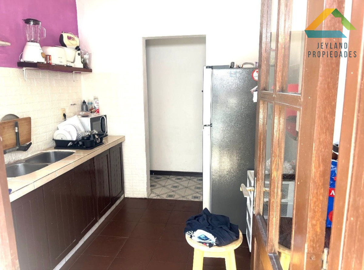Casa ID.410 - SE VENDE CASA  PH EN BARRIO BIARRITZ