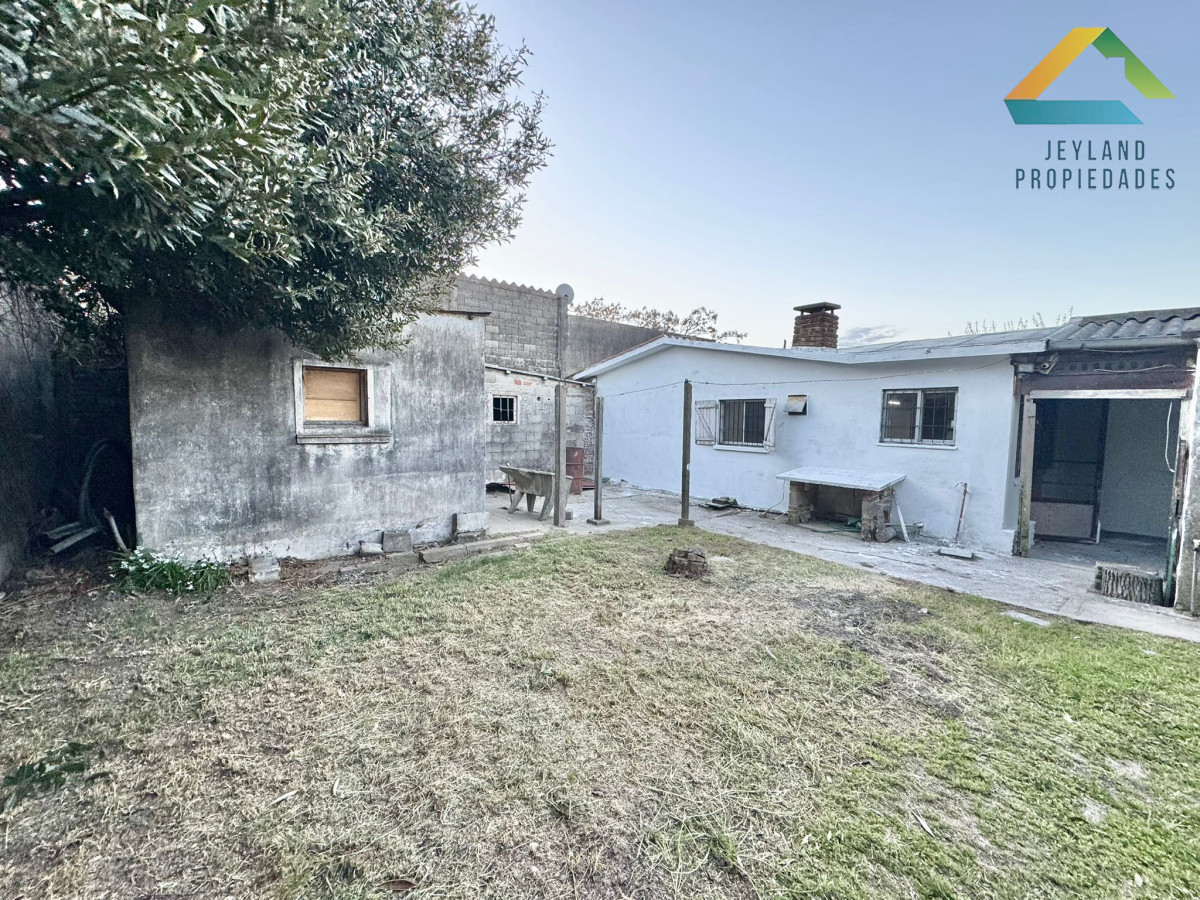 Casa ID.277 - SE VENDE CASA EN BARRIO LEONEL