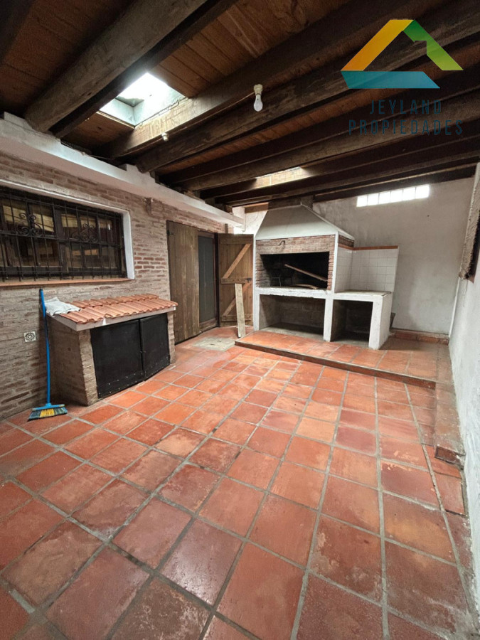 Casa ID.438 - SE VENDE CASA DE 2 DORMITORIOS 