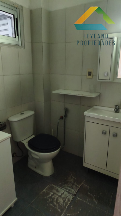 Casa ID.563 - SE VENDE CASA EN CENTRO DE SAN CARLOS - APTA PARA BANCO