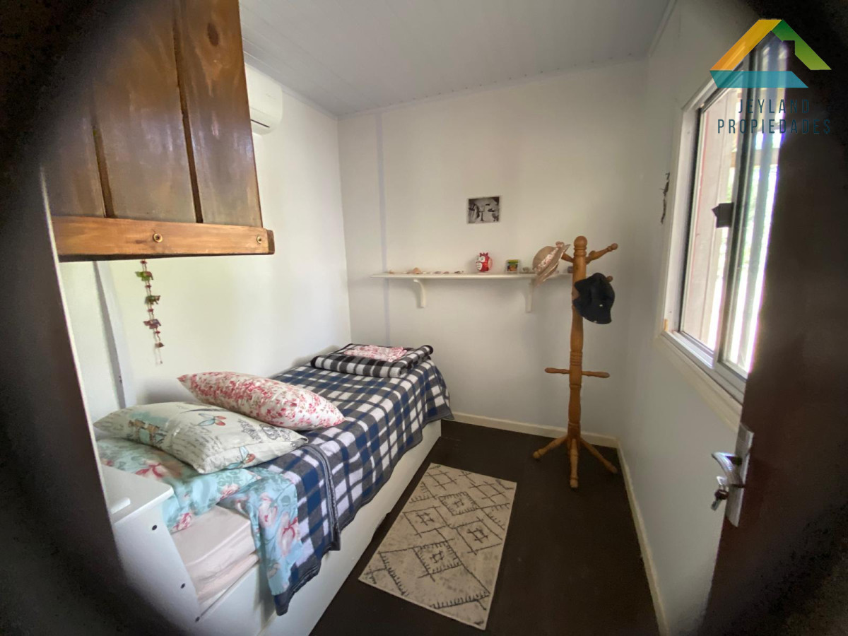 Casa ID.129 - SE VENDE CASA  3 DORMITORIOS EN BALNEARIO LA ESMERALDA