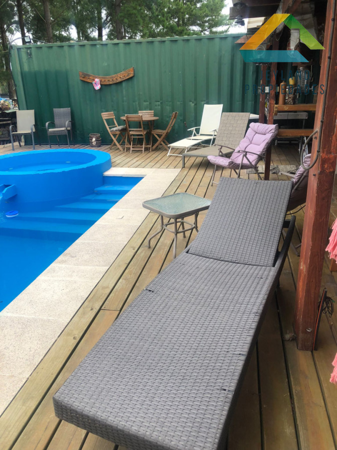 Casa ID.338 - SE  ALQUILA CASA CONTENEDOR CHACRAS DEL PINAR