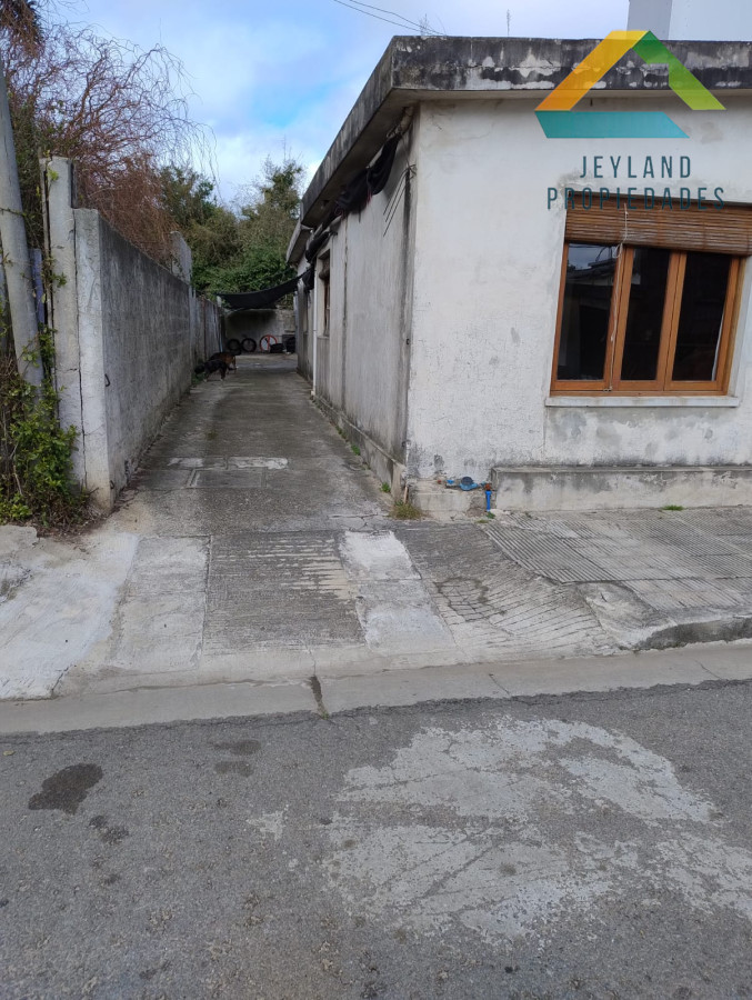 Casa ID.193 - SE VENDE CASA MAS APTO SAN CARLOS