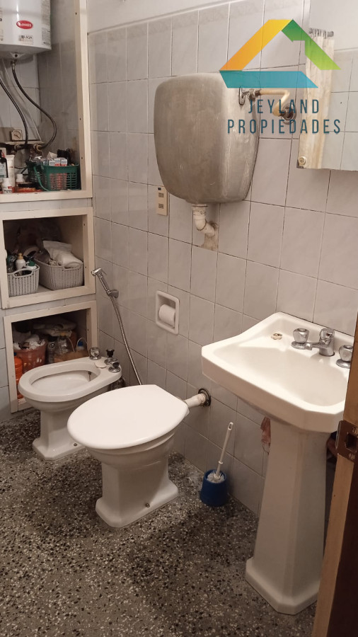 Casa ID.193 - SE VENDE CASA MAS APTO SAN CARLOS