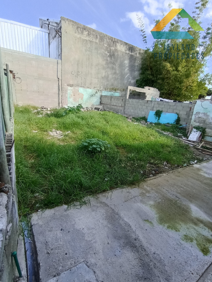 Casa ID.216 - SE VENDEN 3 PROPIEDADES EN UN MISMO PADRON
