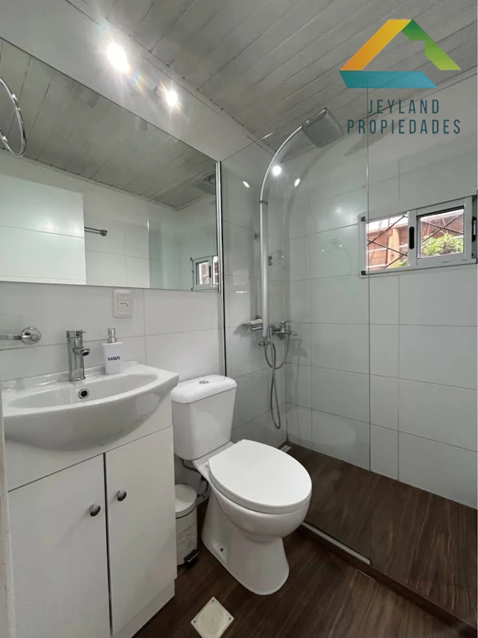 Casa ID.227 - SE VENDE CASA EN BARRIO IPORA 