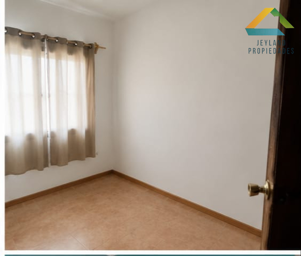Casa ID.410 - SE VENDE CASA  PH EN BARRIO BIARRITZ
