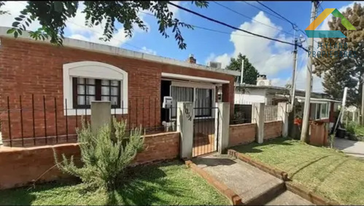 Casa ID.347 - SE VENDEN 2 CASA EN UN MISMO PADRON SAN CARLOS