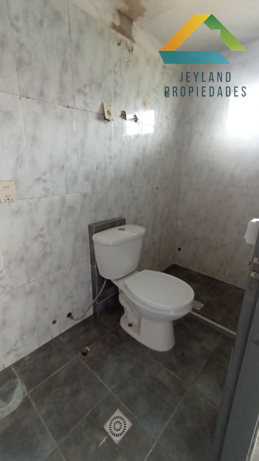 Casa ID.307 - SE VENDE CASA CON APARTAMENTO EN BARRIO MONTE HERMOSO