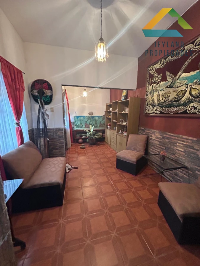 Casa ID.477 - SE VENDE CASA 2 DORMITORIOS BARRIO LA ESTACION 