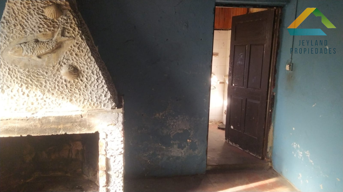 Casa ID.353 - SE VENDE CASA A RECICLAR EN SAN CARLOS