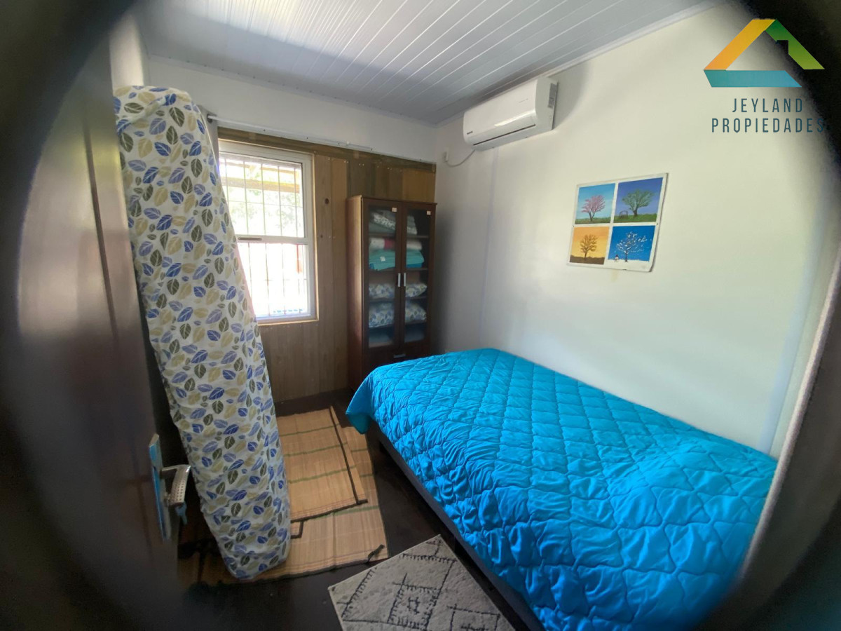 Casa ID.129 - SE VENDE CASA  3 DORMITORIOS EN BALNEARIO LA ESMERALDA