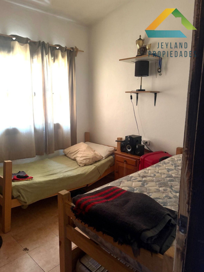 Casa ID.410 - SE VENDE CASA  PH EN BARRIO BIARRITZ