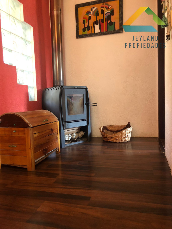 Casa ID.254 - SE VENDE CASA CENTRICA EN SAN CARLOS 