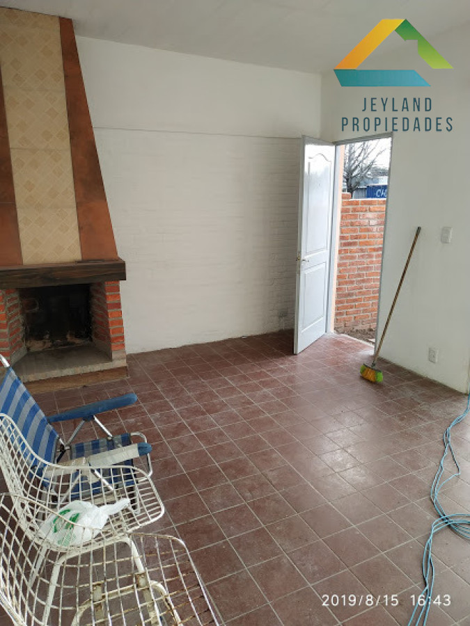 Casa ID.389 - SE ALQUILA CASA 2 DORM EN ZONA LOS BOMBEROS