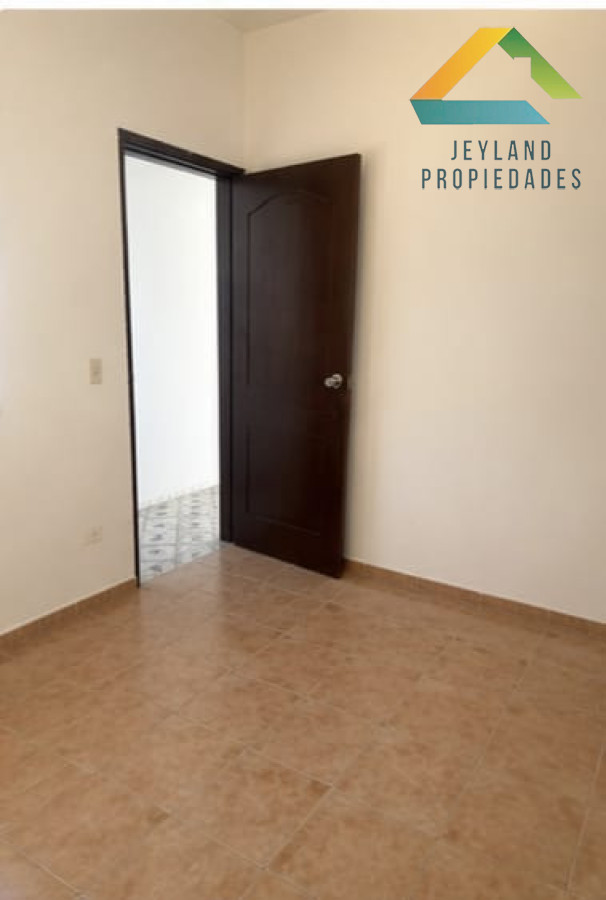 Casa ID.410 - SE VENDE CASA  PH EN BARRIO BIARRITZ