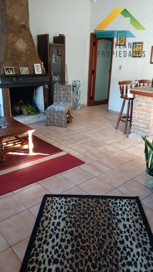 Casa ID.162 - SE VENDE CASA 3 DORMITORIOS EN LAUSANA 