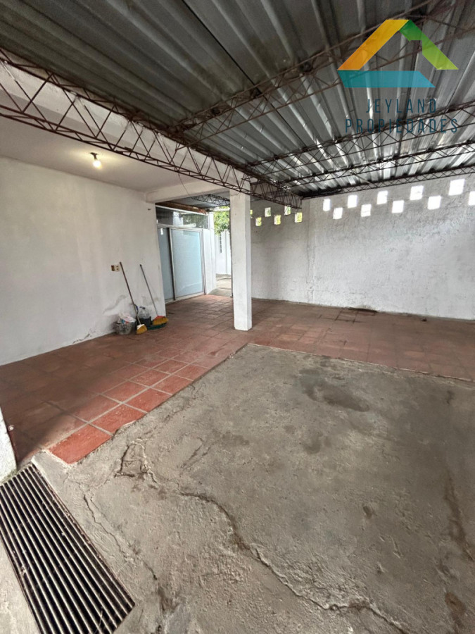 Casa ID.438 - SE VENDE CASA DE 2 DORMITORIOS 