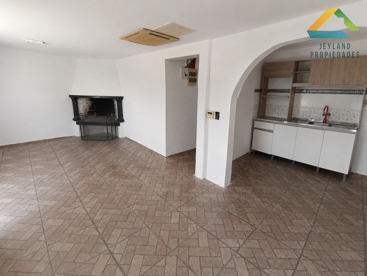 Casa ID.221 - SE VENDE CASA EN BARRIO ALTOS DE MALDONADO