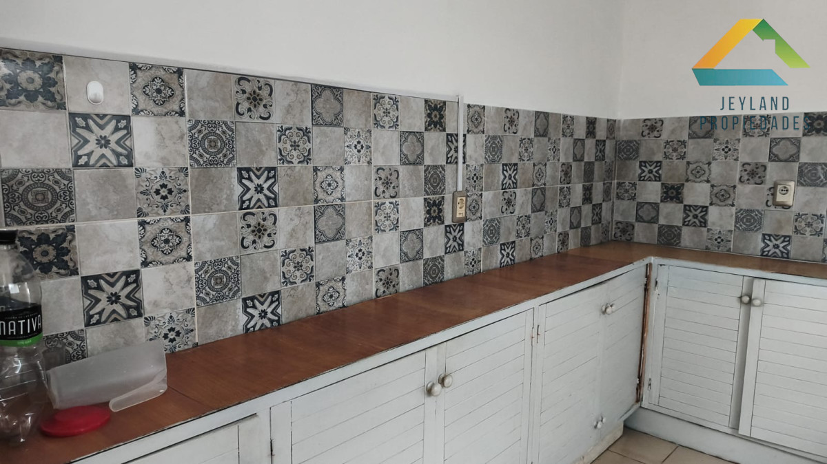 Casa ID.563 - SE VENDE CASA EN CENTRO DE SAN CARLOS - APTA PARA BANCO