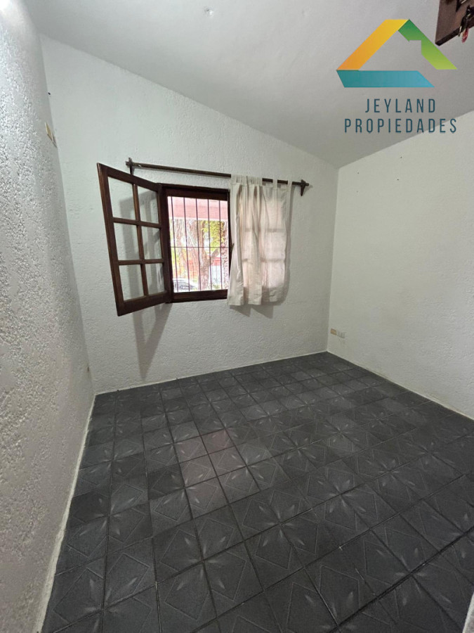 Casa ID.438 - SE VENDE CASA DE 2 DORMITORIOS 