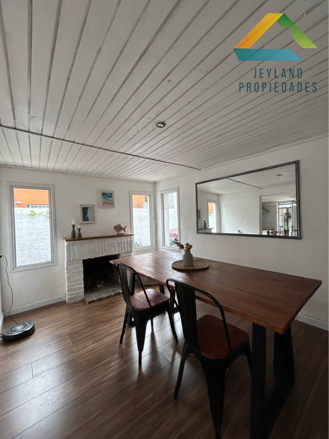 Casa ID.227 - SE VENDE CASA EN BARRIO IPORA 