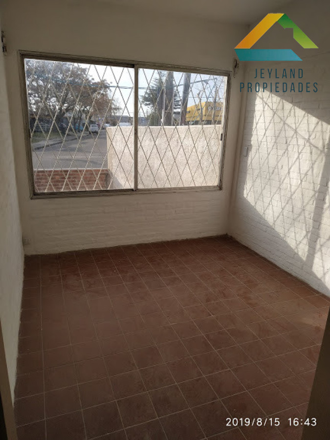 Casa ID.389 - SE ALQUILA CASA 2 DORM EN ZONA LOS BOMBEROS