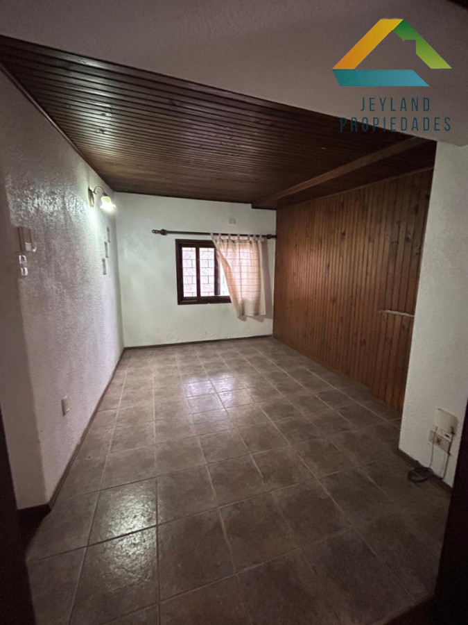 Casa ID.438 - SE VENDE CASA DE 2 DORMITORIOS 