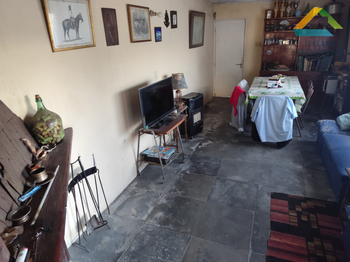 Casa ID.347 - SE VENDEN 2 CASA EN UN MISMO PADRON SAN CARLOS