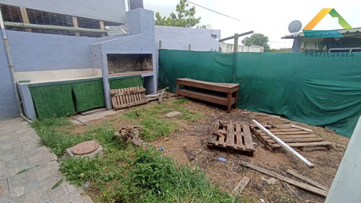 Casa ID.307 - SE VENDE CASA CON APARTAMENTO EN BARRIO MONTE HERMOSO