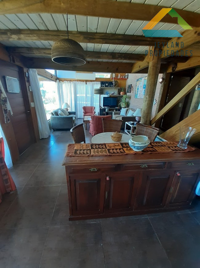 Casa ID.340 - SE ALQUILA CASA EN EL TESORO 