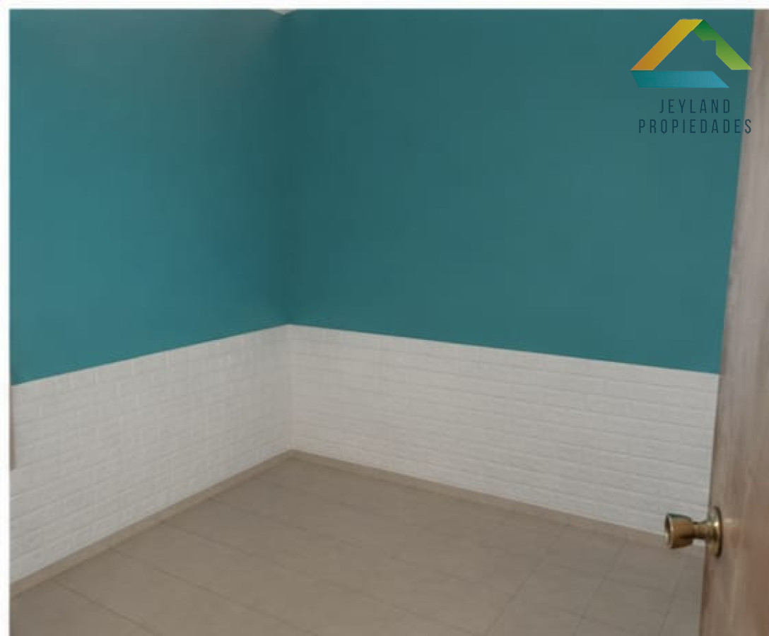 Casa ID.410 - SE VENDE CASA  PH EN BARRIO BIARRITZ