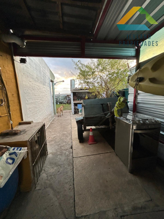 Casa ID.515 - SE VENDE CASA DE 3 DORMITORIOS SAN CARLOS 