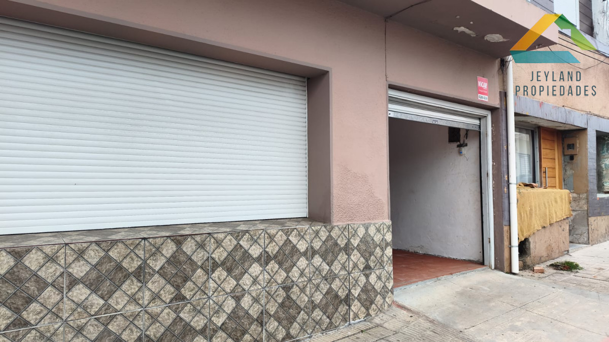 Casa ID.563 - SE VENDE CASA EN CENTRO DE SAN CARLOS - APTA PARA BANCO