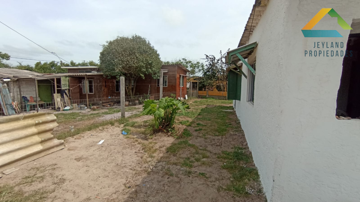 Casa ID.185 - SE VENDE PROPIEDAD EN BARRA DEL CHUY PUIMAYEN PARADA 18