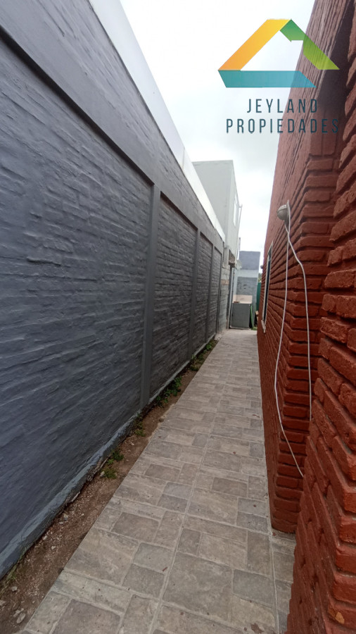 Casa ID.307 - SE VENDE CASA CON APARTAMENTO EN BARRIO MONTE HERMOSO