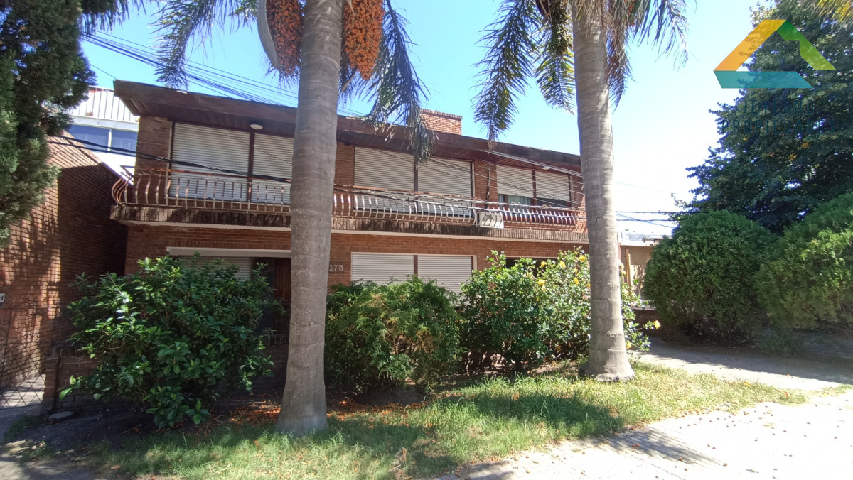 Casa ID.392 - SE ALQUILA CASA 5 DORMITORIOS EN BARRIO RIVERA