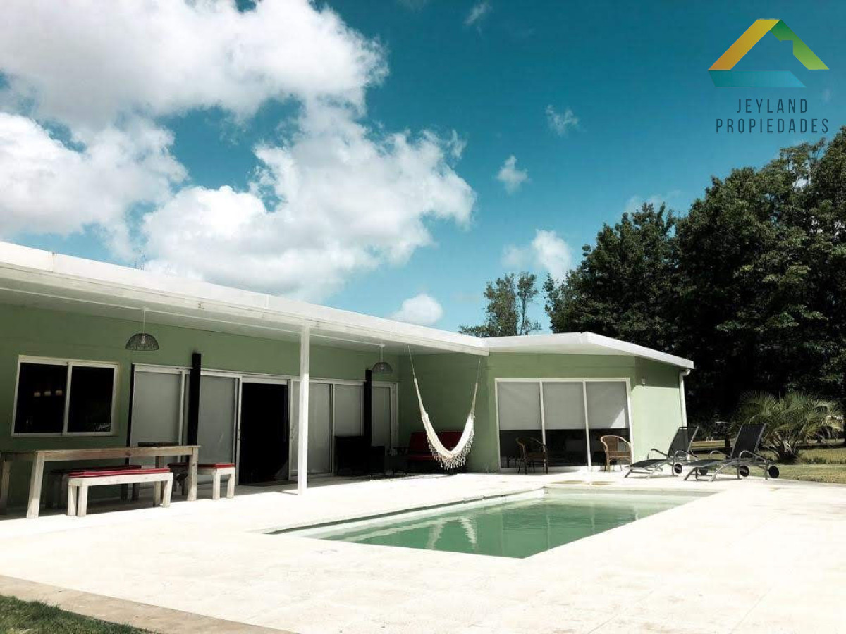 Casa ID.26 - SE VENDE MODERNA CASA 4 DORM EN PUNTA BALLENA BÂ° PRIVADO