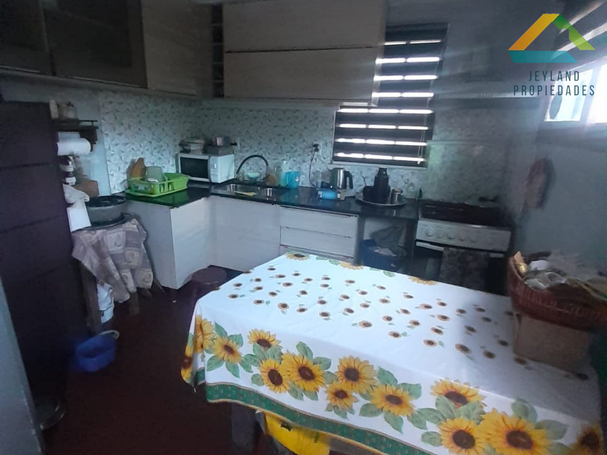 Casa ID.41 - SE VENDE CASA 2 DORM EN BARRIO LAUSANA AMPLIO TERRENO