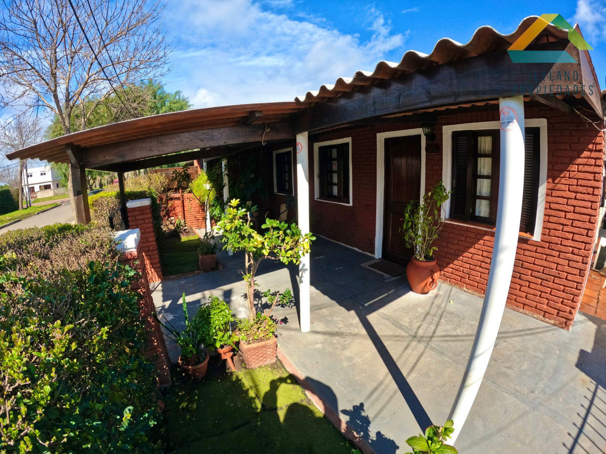 Casa ID.52 - SE VENDE CASA 3 DORMITORIOS EN BARRIO CERRO PELADO