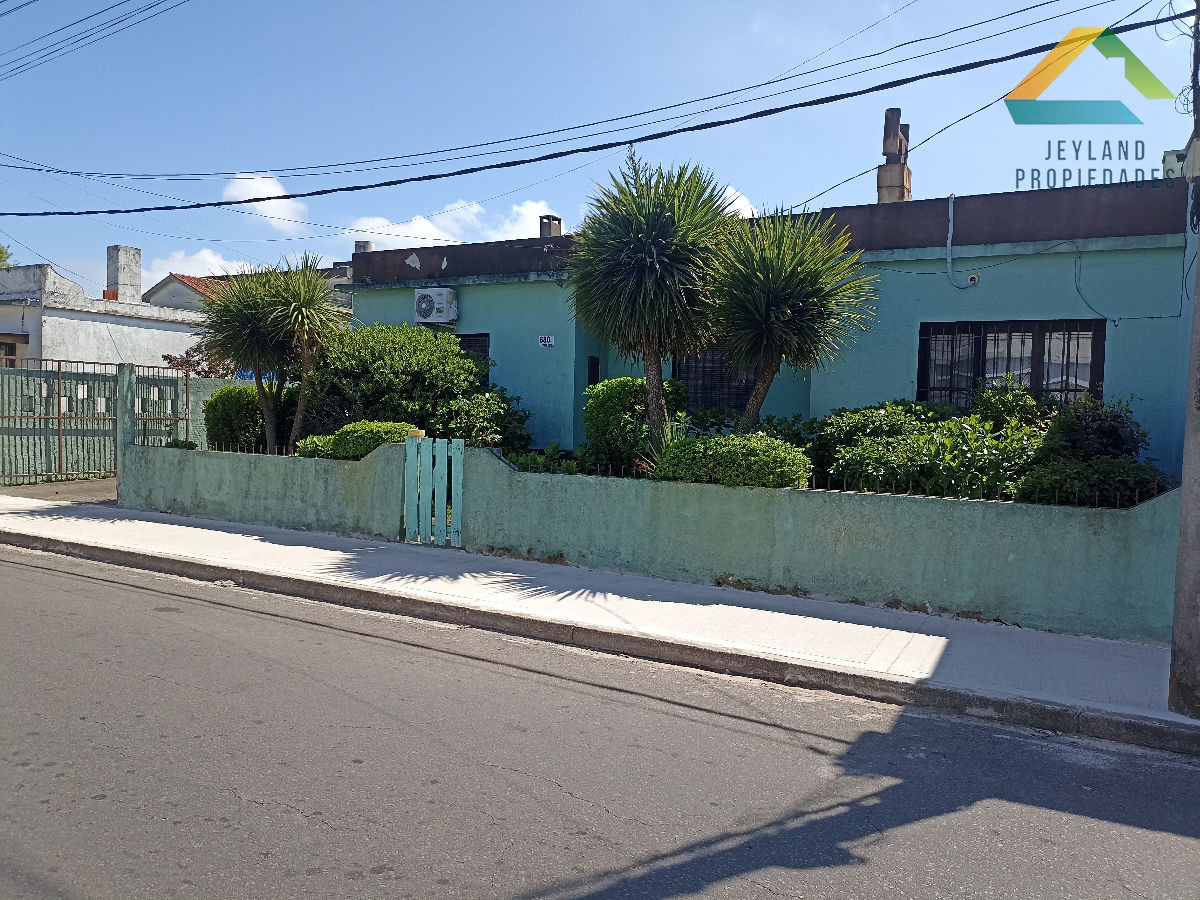 Casa ID.54 - SE VENDE CASA AMPLIA 3 DORMITORIOS CENTRO MALDONADO