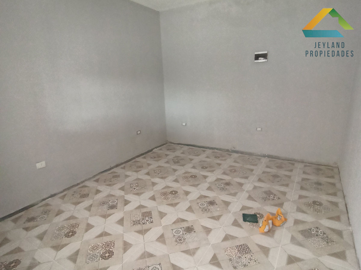 Casa ID.5 - SE VENDE CASA AMPLIA CON OFICINA AL FRENTE CENTRO DE MALDONADO